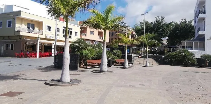 Appartamento Apto Isa: Amplio Y Acogedor Apto De 75M Con Terraza, Aire Acondicionado Y Parking Gratuito Los Abrigos