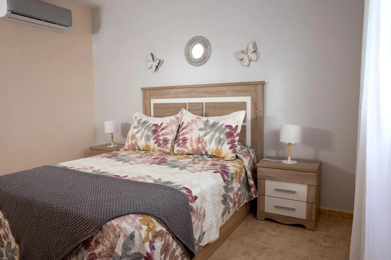 Apto Isa: Amplio Y Acogedor Apto De 75M Con Terraza, Aire Acondicionado Y Parking Gratuito Los Abrigos Appartamento